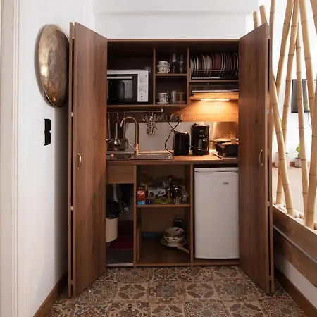 Appartement Hard Loft Διακοσμημένο Σε Λευκό Φόντο. à Athènes Extérieur photo