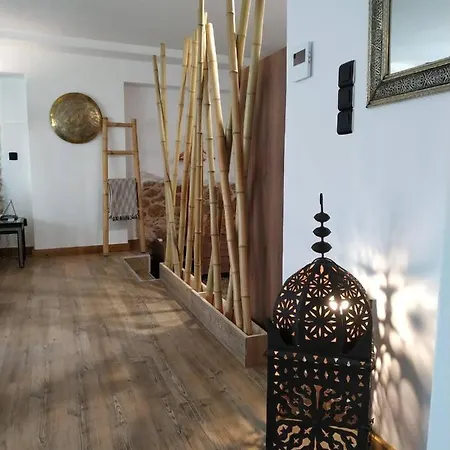 Appartement Hard Loft Διακοσμημένο Σε Λευκό Φόντο. à Athènes Extérieur photo