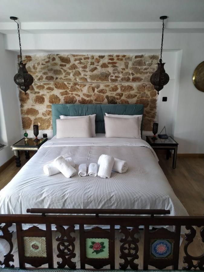 Hard Loft διακοσμημένο σε λευκό φόντο. Appartement