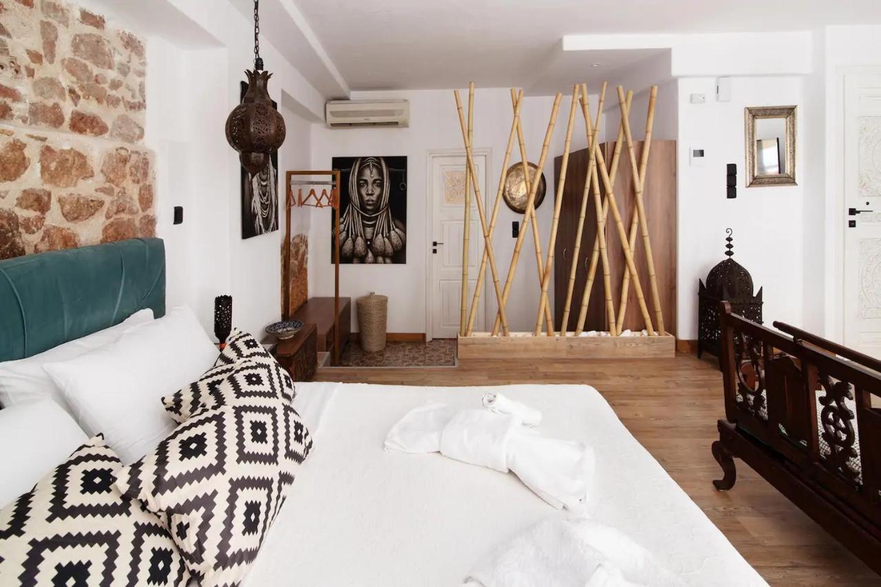 Hard Loft διακοσμημένο σε λευκό φόντο. Appartement Athènes